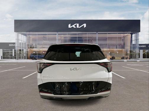 Glacial White Pearl 2026 Kia Sportage SX