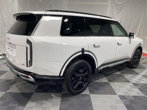 Glacial White Pearl 2027 Kia Telluride Hybrid SX-Prestige