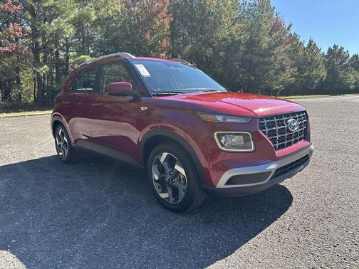 2024 Hyundai VENUE SEL