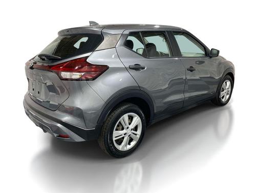 Gun Metallic 2024 Nissan Kicks S