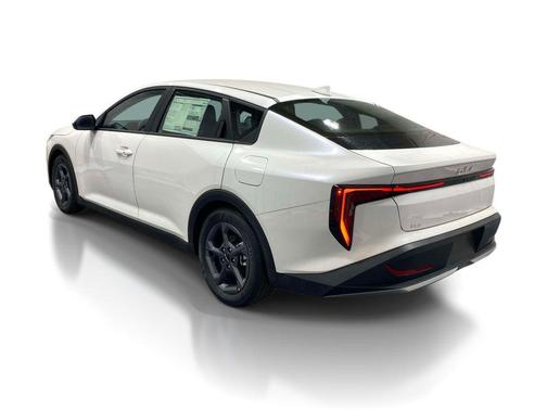 Snow White Pearl 2026 Kia K4 LXS