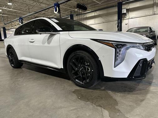 2025 Kia K4 GT-Line Turbo