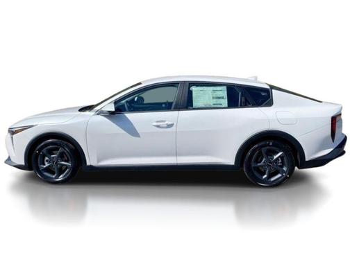 Snow White Pearl 2026 Kia K4 LXS