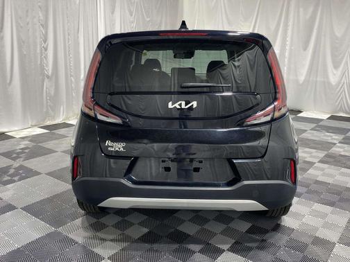 Fusion Black 2023 Kia Soul LX