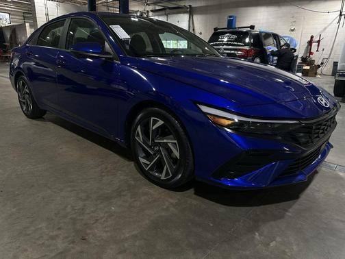 2024 Hyundai ELANTRA Limited