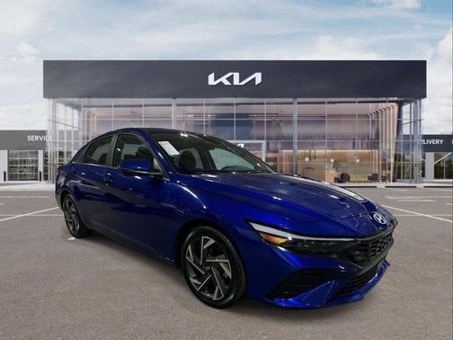 2024 Hyundai ELANTRA Limited