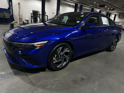 2024 Hyundai ELANTRA Limited