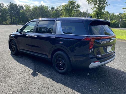 2025 Kia Carnival LXS