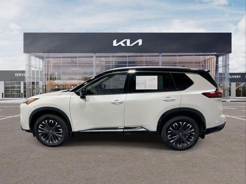 2024 Nissan Rogue Platinum