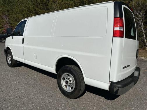 2024 GMC Savana 2500 Work Van