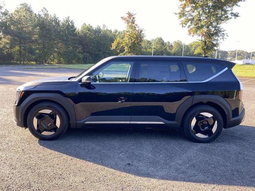 2026 Kia EV9 Light Long Range