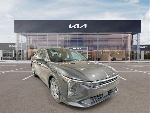 2025 Kia K4 LX