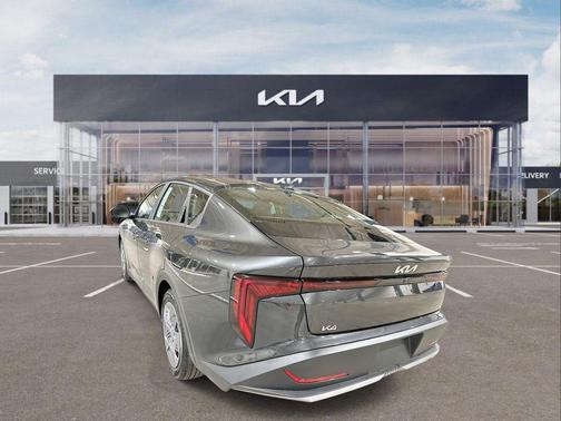 2025 Kia K4 LX