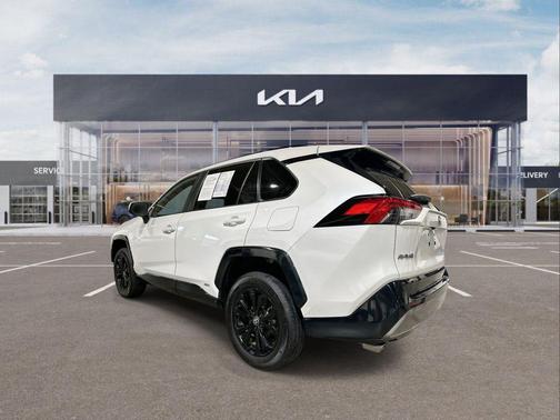 2023 Toyota RAV4 Hybrid SE