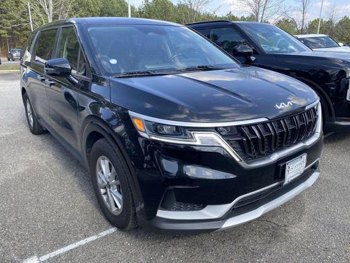 2023 Kia Carnival LX