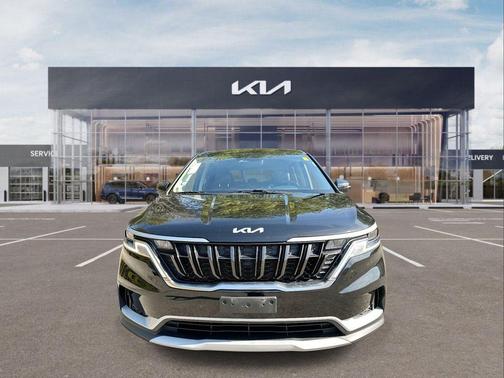 2023 Kia Carnival LX