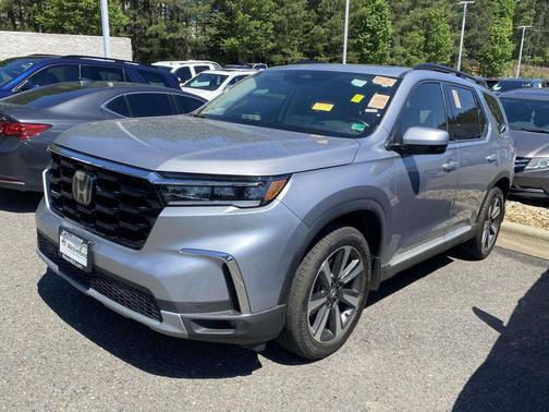 2024 Honda Pilot Touring 8-Passenger