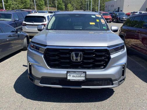2024 Honda Pilot Touring 8-Passenger