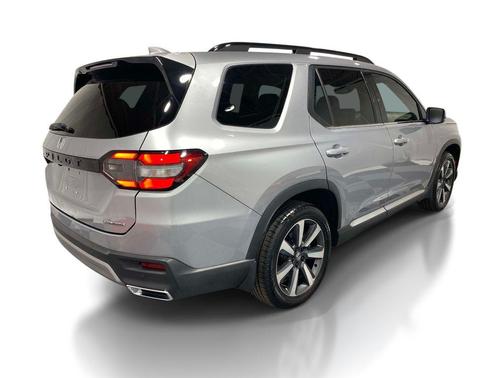 2024 Honda Pilot Touring 8-Passenger