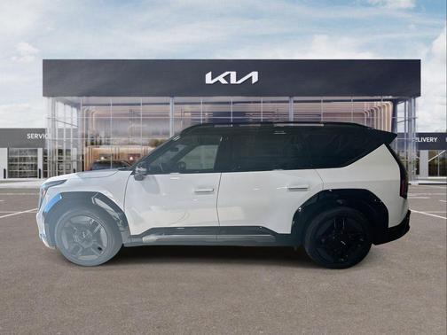 Glacier White Pearl/Ebony Black Roof 2026 Kia EV9 GT-Line