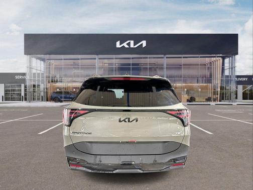 Jungle Green 2026 Kia Sportage Plug-In Hybrid X-Line Prestige