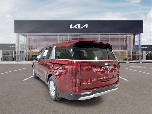 2023 Kia Carnival LX