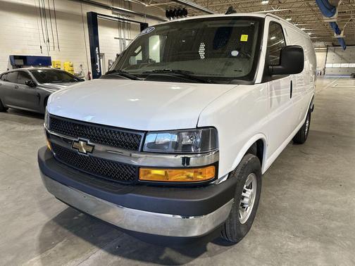 2024 Chevrolet Express 2500 RWD 2500 Regular Wheelbase WT