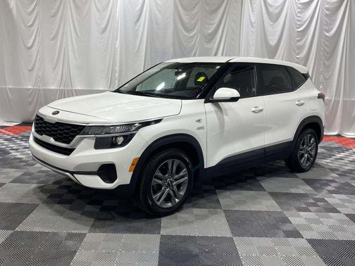 Snow White Pearl 2021 Kia Seltos LX