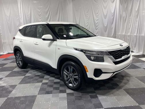 Snow White Pearl 2021 Kia Seltos LX