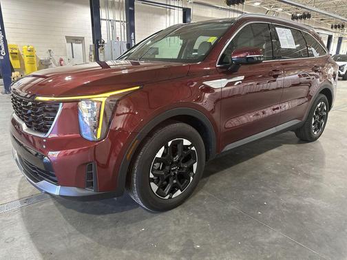 2025 Kia Sorento S