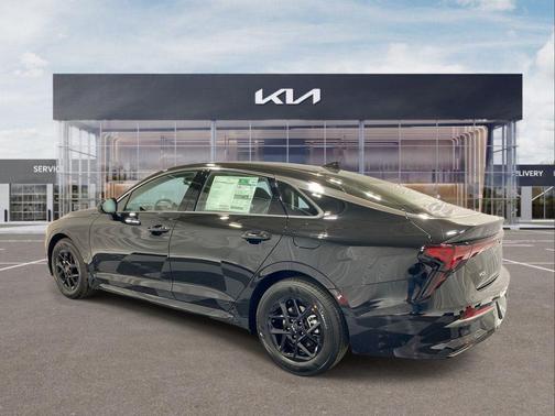 Aurora Black Pearl 2026 Kia K5 LXS FWD