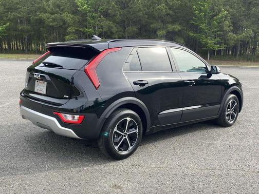 2025 Kia Niro LX
