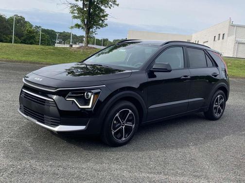 2025 Kia Niro LX