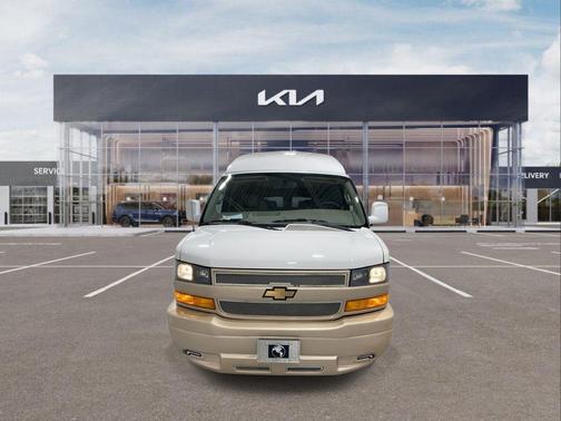 2024 Chevrolet Express 2500 RWD 2500 Regular Wheelbase WT