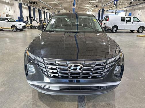 2024 Hyundai TUCSON SE