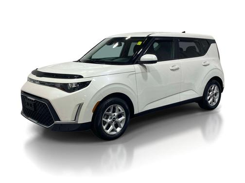 Snow White Pearl 2023 Kia Soul S