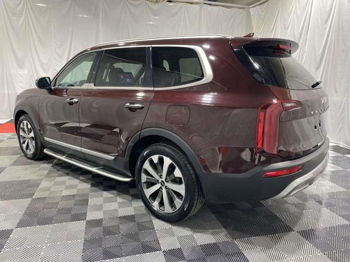 Sangria 2022 Kia Telluride S