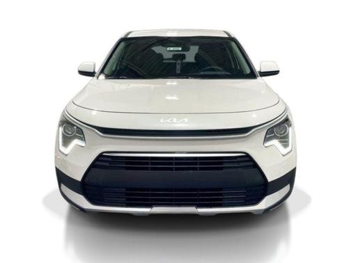 Snow White Pearl 2026 Kia Niro LX