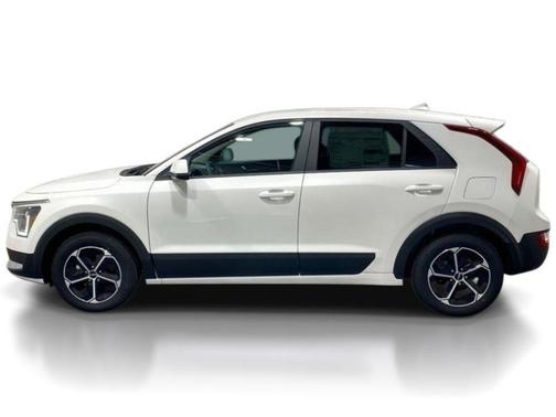 Snow White Pearl 2026 Kia Niro LX