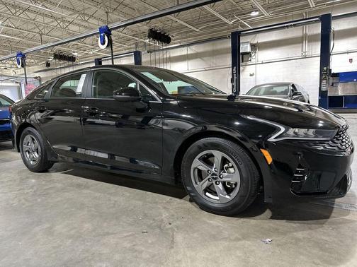 2022 Kia K5 LXS