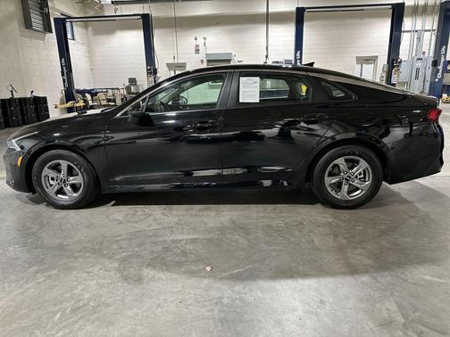 2022 Kia K5 LXS