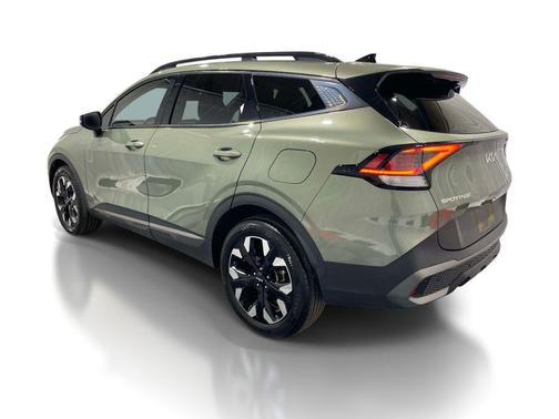 Jungle Green 2024 Kia Sportage X-Line