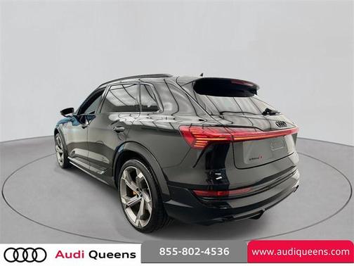 2023 Audi e-tron S Prestige quattro