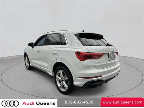2022 Audi Q3 Premium Plus 45 TFSI S line quattro Tiptronic