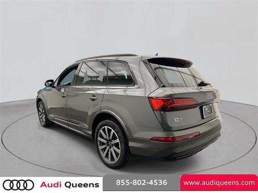 2023 Audi Q7 Premium Plus 45 TFSI quattro Tiptronic
