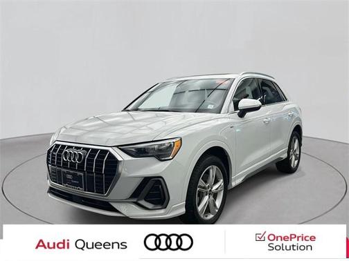 2022 Audi Q3 Premium 45 TFSI S line quattro Tiptronic