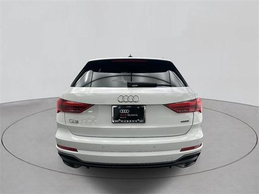 2022 Audi Q3 Premium 45 TFSI S line quattro Tiptronic