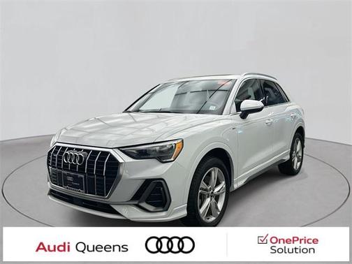 2022 Audi Q3 Premium 45 TFSI S line quattro Tiptronic