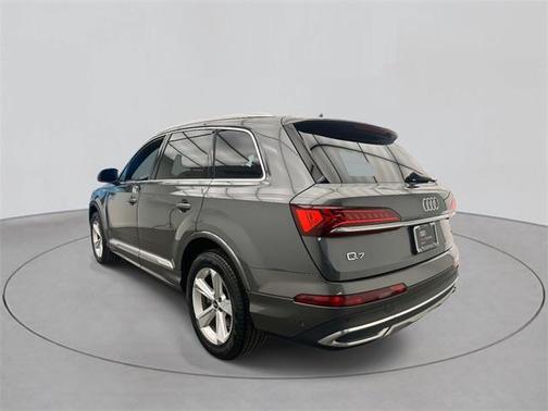 2022 Audi Q7 Premium 45 TFSI quattro Tiptronic