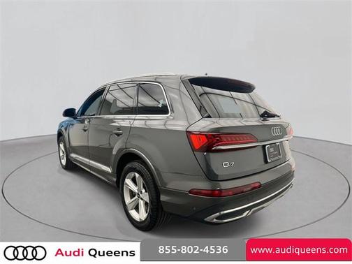 2022 Audi Q7 Premium 45 TFSI quattro Tiptronic